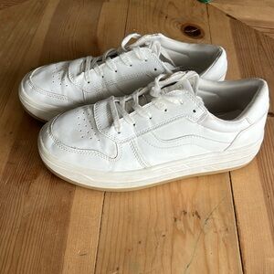 American Eagle white sneakers women’s size 8
